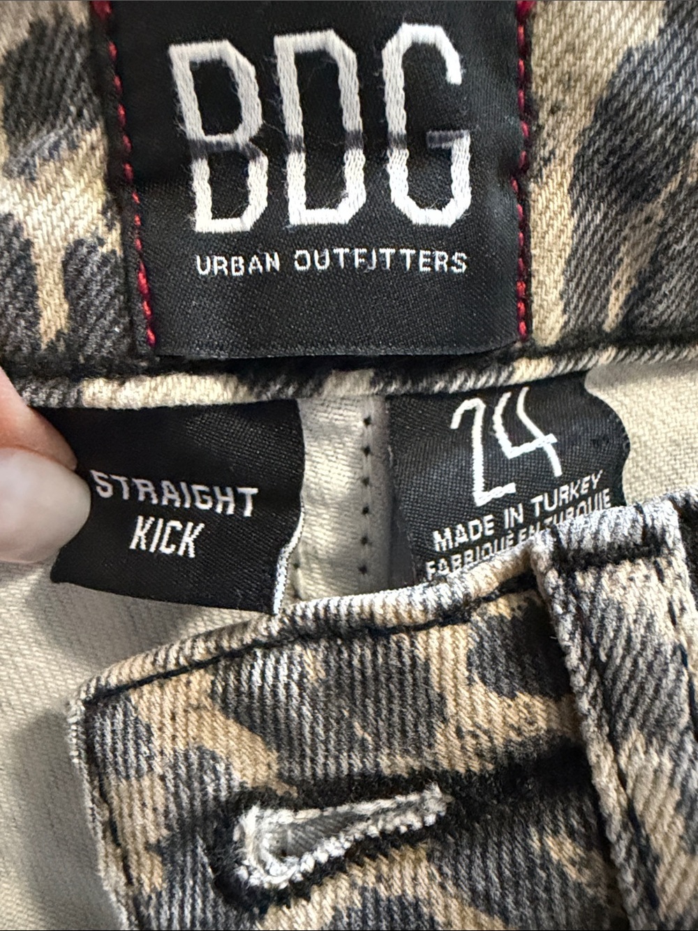 BDG Leopard-Print Cropped Jeans in Tan & Black - Picture 3 of 3
